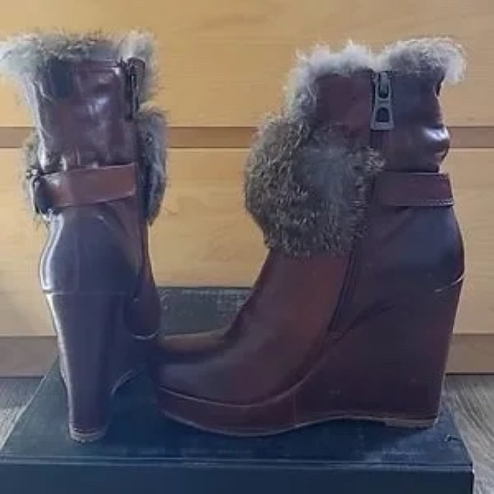 LEATHER WEDGE BOOTS